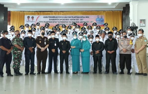 Pelantikan 44 Kepala Desa (Kades) terpilih periode 2021-2027 di Kabupaten Bangka