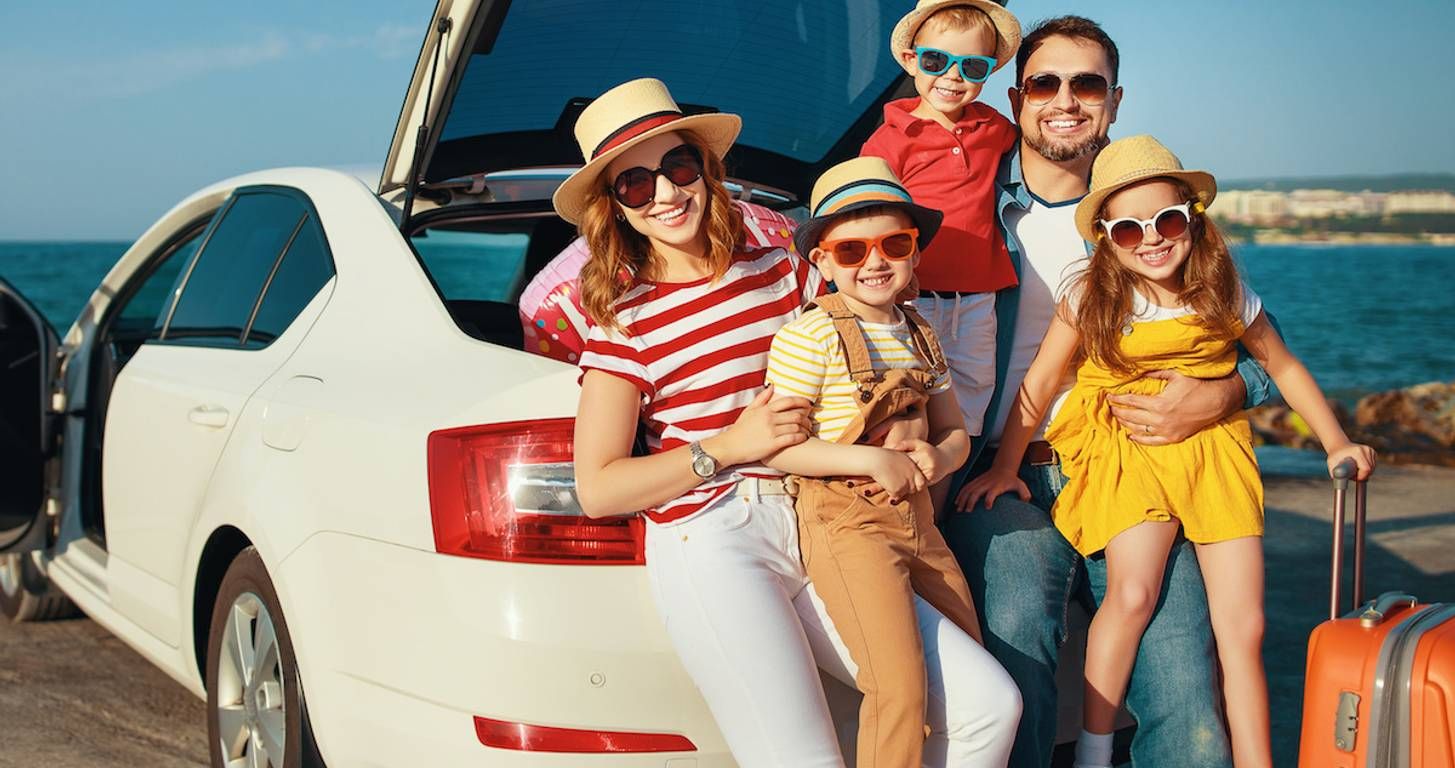 Arti Mimpi Pergi bersama Orang Lain: Bareng Keluarga Terkesan Arti Mimpi Pergi bersama Orang Lain: Bareng Keluarga Terkesan