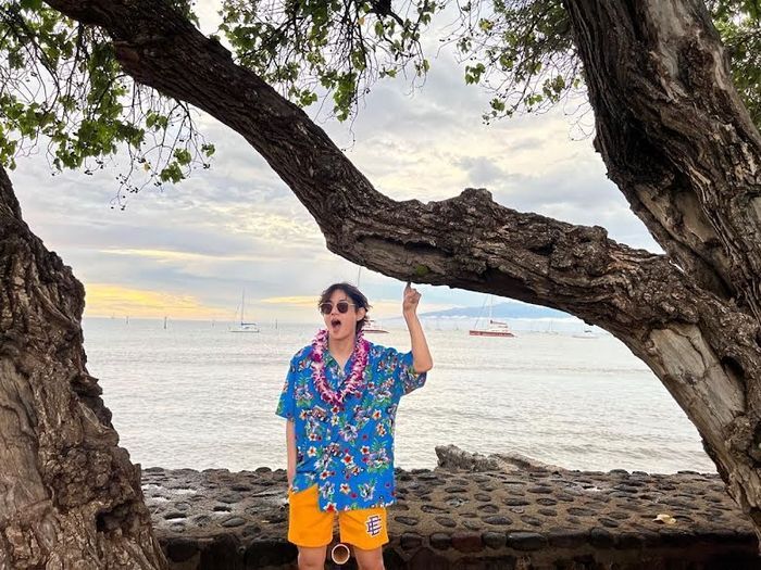 V BTS Girang Bisa Melancong ke Hawaii