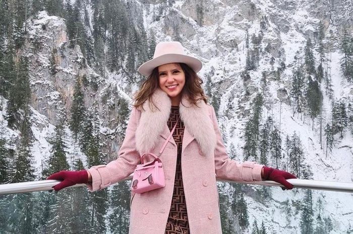 Dr. Rininta Christabella jadikan tas branded sebagai investasi.