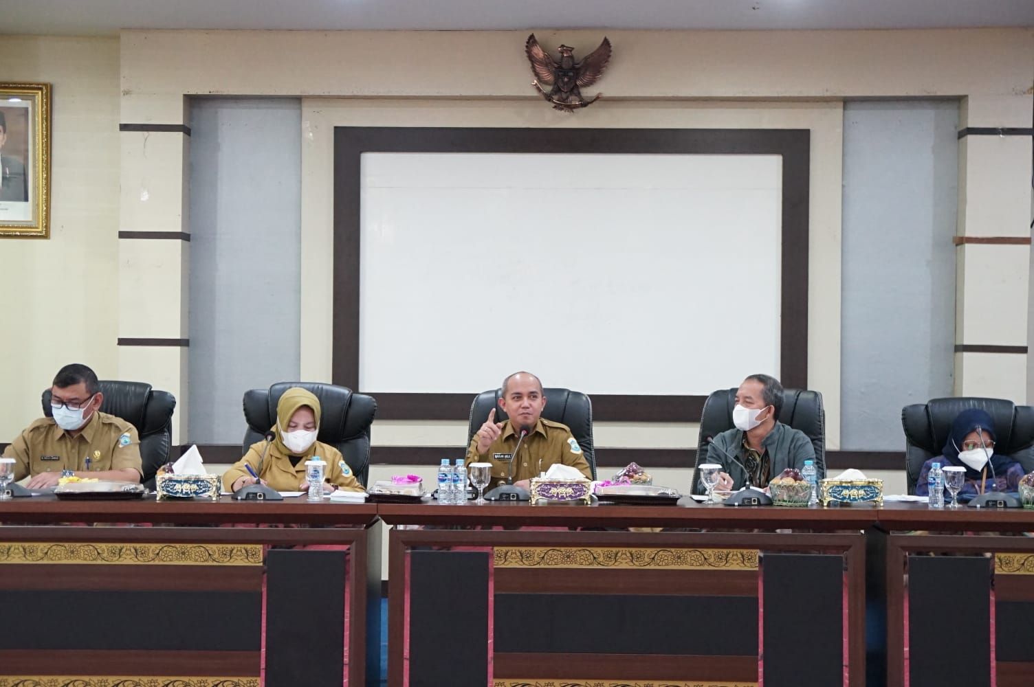Walikota Maulan Aklil Memimpin Rapat Koordinasi Strategi Pemulihan Ekonomi Pasca Covid-19 Di Kota Pangkalpinang