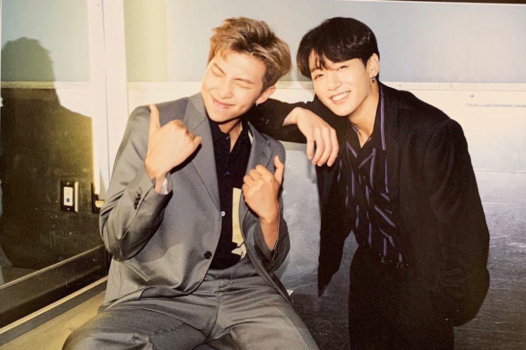  Jungkook BTS dan RM  BTS