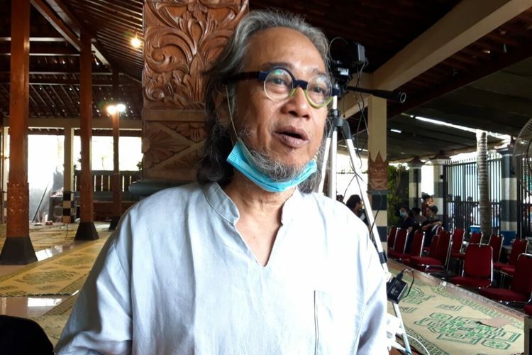 Butet Kartaredjasaditemui di Rumah Duka Dusun Gayam, Desa Argosari, Kecamatan Sedayu, Kabupaten Bantul, Rabu (4/11/2020). 