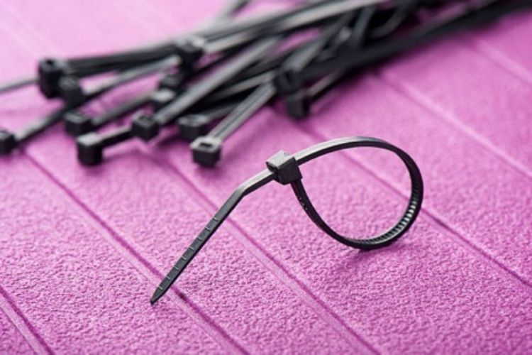 Cable Tie - Nggak Perlu Tarik Urat! Begini Lho, Cara Buka Kabel Ties yang Mudah -  Sonora.id