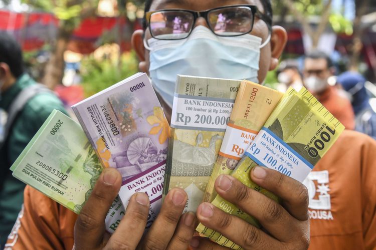 Ilustrasi Penukaran Uang
