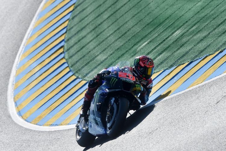 Pebalap Monster Energy Yamaha Fabio Quartararo selama sesi latihan bebas pertama (FP1) MotoGP Perancis di Sirkuit Bugatti, Jumat (13/5/2022). (JEAN-FRANCOIS MONIER) 