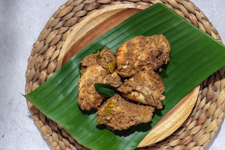 Ilustrasi rendang ayam. Artikel ini telah tayang di Kom
