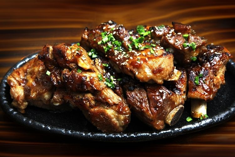 ilustrasi bulgalbi, iga sapi panggang khas Korea.   Artikel ini telah tayang di Kompas.com dengan judul &quot;Resep Iga Sapi Panggang Korea, Ide Olahan Kurban Idul Adha &quot;, Klik untuk baca: https://www.kompas.com/food/read/2022/07/06/120200575/resep-iga-sapi-panggang-korea-ide-olahan-kurban-idul-adha-. Penulis : Krisda Tiofani Editor : Silvita Agmasari  Download aplikasi Kompas.com untuk akses berita lebih mudah dan cepat: Android: https://bit.ly/3g85pkA iOS: https://apple.co/3hXWJ0L
