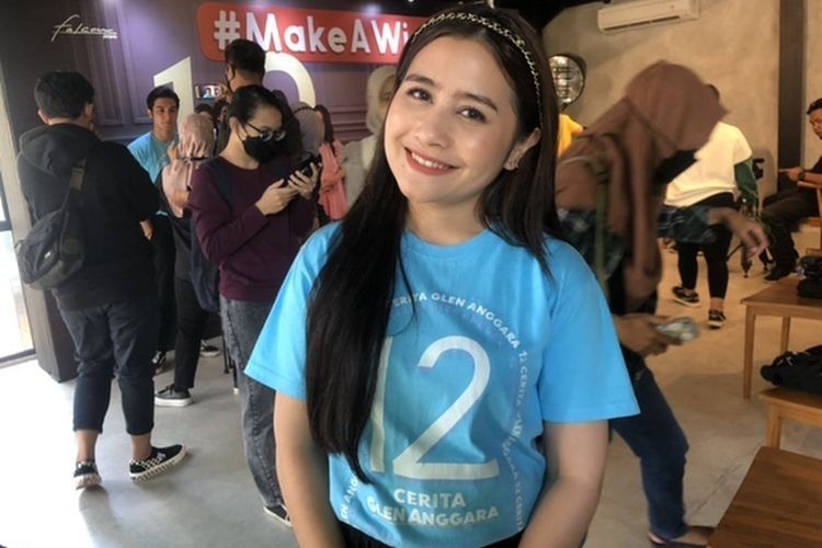 Artis peran Prilly Latuconsina dalam konferensi pers film 12 Cerita Glen Anggara di Duren Tiga, Jakarta Selatan, Senin (1/8/2022).(KOMPAS.com/CYNTHIA LOVA)  