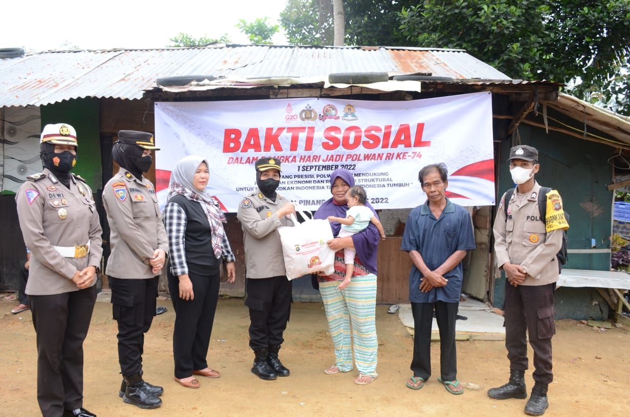 Sambut Hari Jadi Polwan Ke 74, Polwan Polda Babel Gelar Bakti Sosial