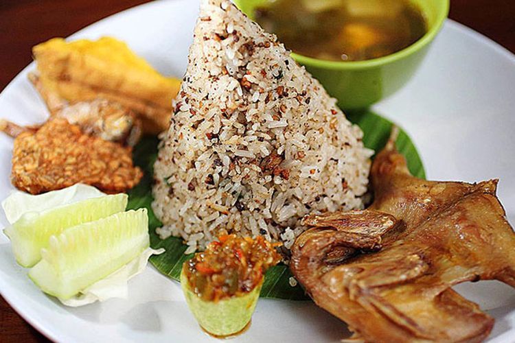 Nasi Tutug Oncom Puyuh.