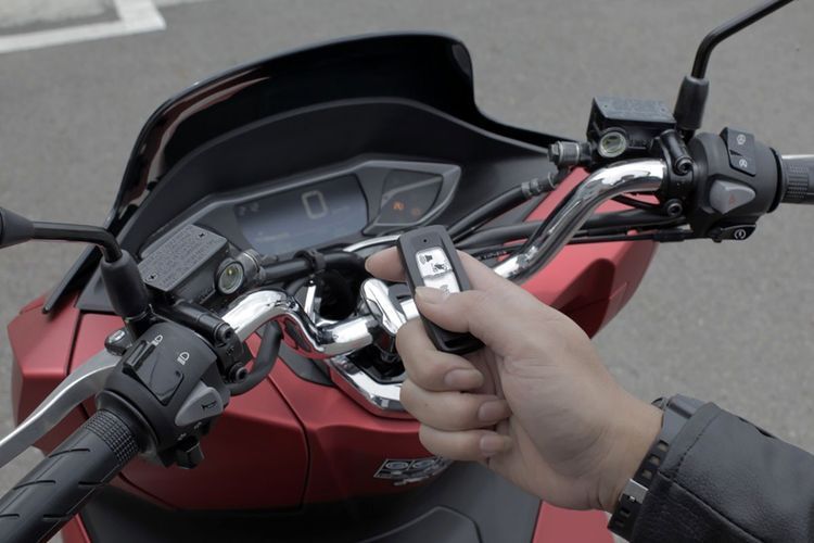 Teknologi keyless pada sepeda motor Honda yang diberi nama Smart Key System(Dok. AHM) 