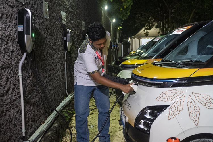 Wuling siapkan sentra pemeliharaan untuk 300 unit Wuling AIr ev yang berpartisipasi dalam gelaran KTT G20 di Bali.(Dok. Wuling) 