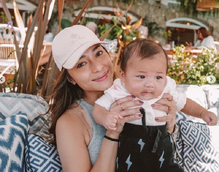 Nikita Willy dan anak