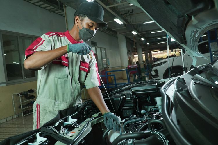 Ilustrasi servis mobil(Dok.Auto2000) 