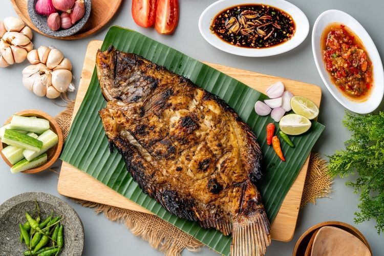 Bumbunya Meresap Berikut Cara Membuat Ikan Bakar Bumbu Kuning Bangkasonoraid 