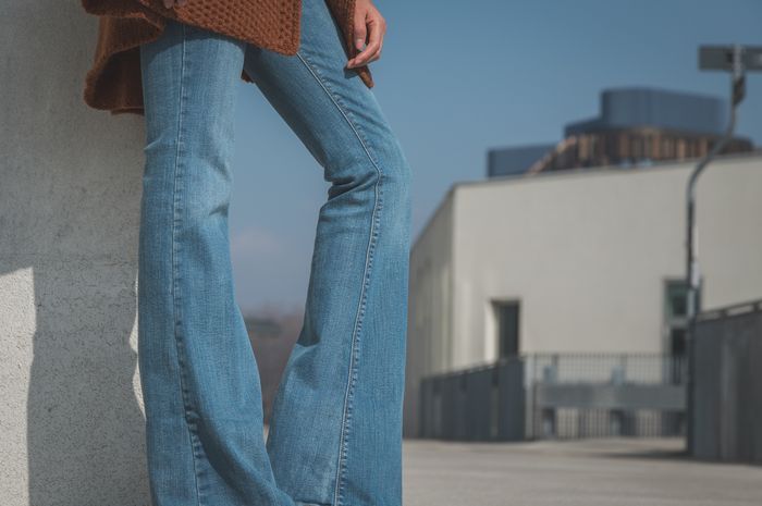 Mix and match jeans yang tren di 2023 