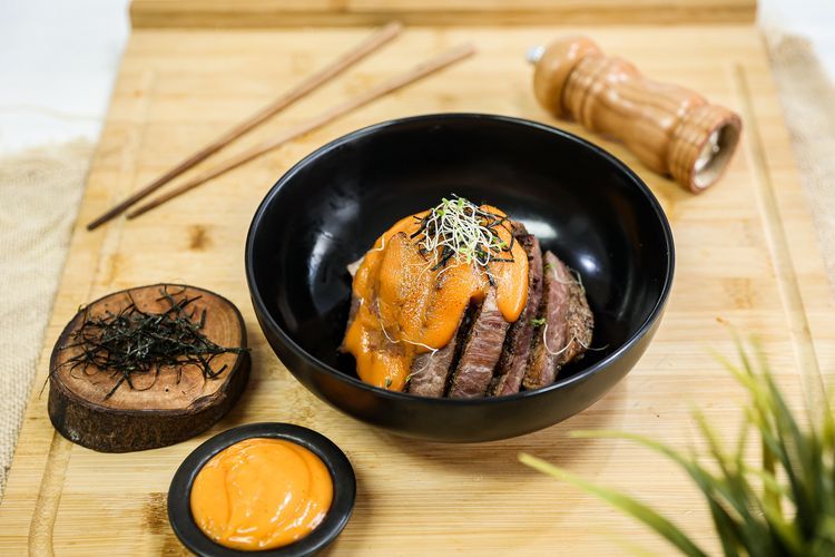 Meltique donburi ala Foodplace.