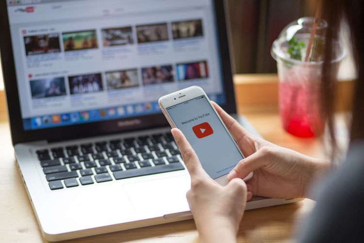 Ilustrasi YouTube. Lebih dari 25 juta orang Indonesia streaming Youtube di TV, Ini 3 kategori yang paling digemari
