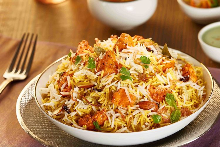 ilustrasi nasi biryani.  