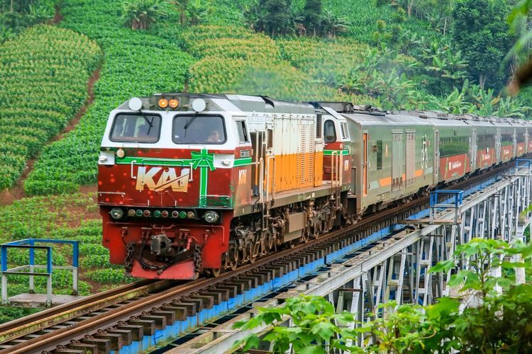 Tiket kereta api periode Lebaran 2023