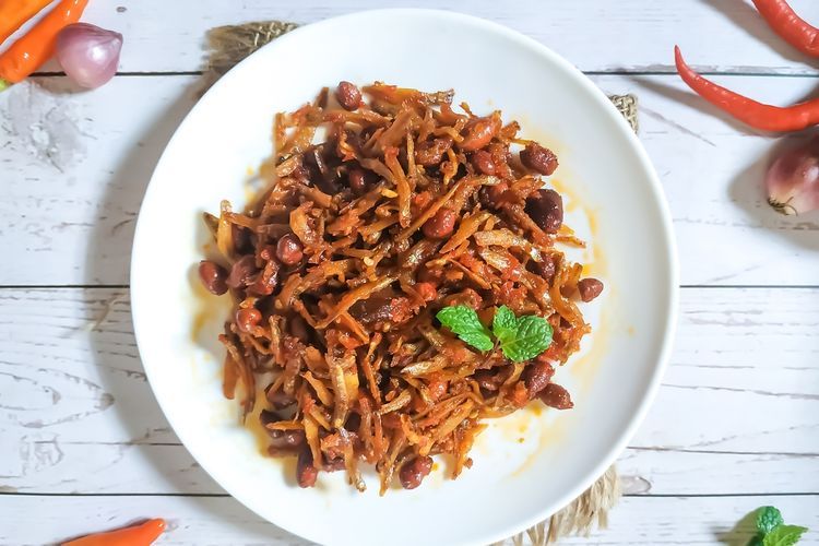 ilustrasi kering teri tawar untuk stok lauk sahur.