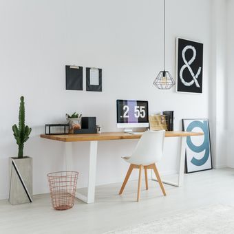 Ilustrasi ruang kerja minimalis di rumah. (SHUTTERSTOCK/GROUND PICTURE) 