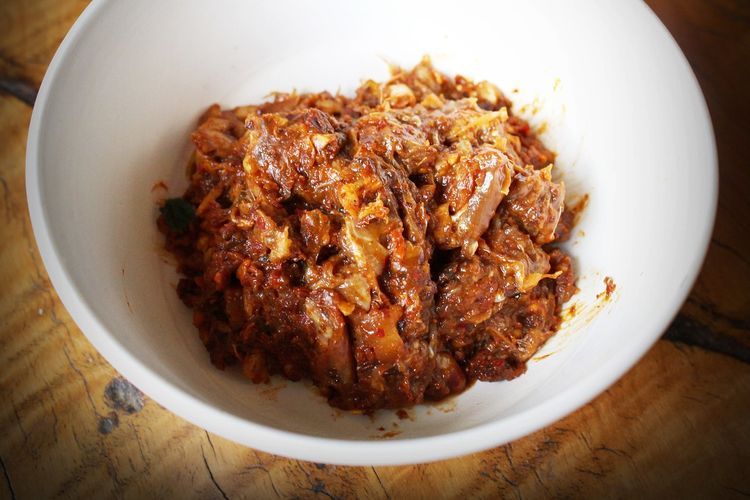 Ilustrasi sambal roa dengan bumbu sederhana