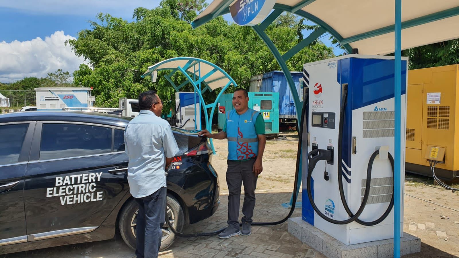 Mobil Listrik Jadi Kendaraan Utama KTT ASEAN, PLN Siapkan 108 Charging ...