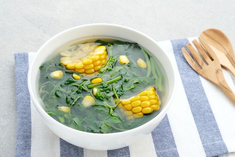Ilustrasi sayur bayam, bolehkah dikonsumsi penderita asam urat?(SHUTTERSTOCK/tyasindayanti) 