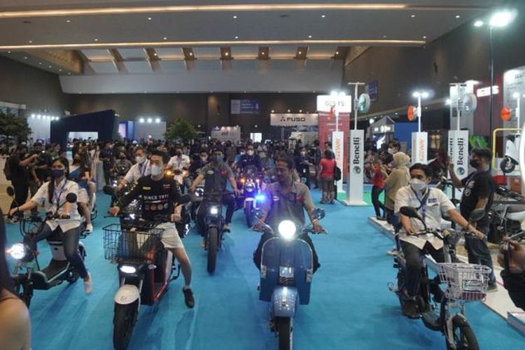 Pameran kendaraan listrik Periklindo Electric Vehicle Show (PEVS) sukses digelar pada 22-31 Juli 2022. (Foto: Dyandra)  
