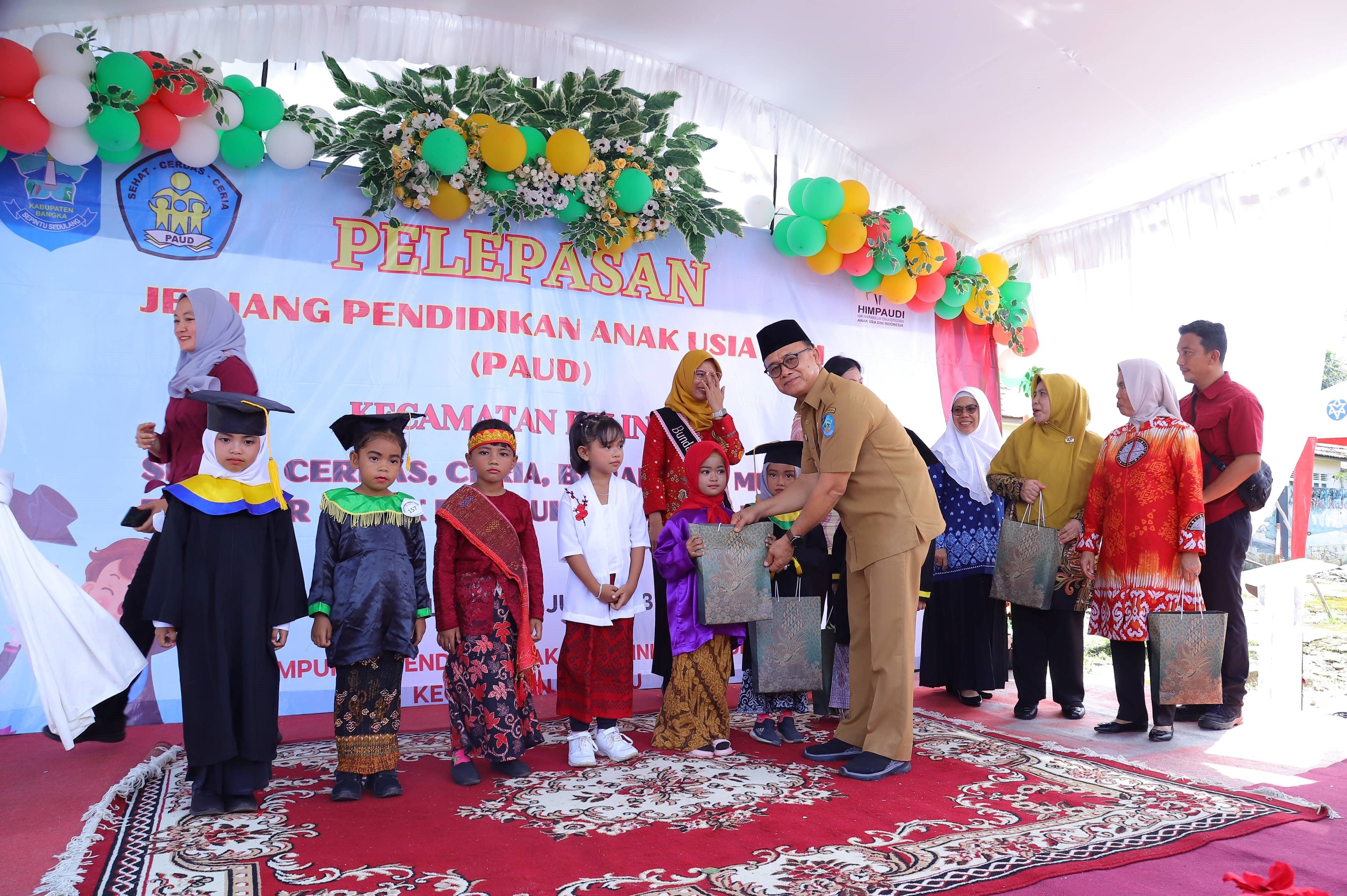 Wakil Bupati Bangka Syahbudin menghadiri kegiatan pelepasan peserta didik jenjang PUAD se-Kecamatan Belinyu