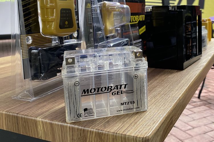 Aki motor maintenance free (MF) berbahan gel produksi Motobatt Indonesia(KOMPAS.com/daafa) 
