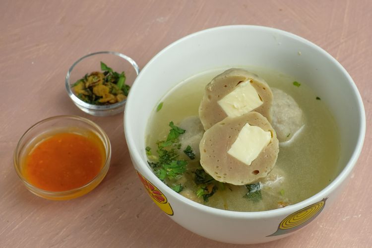 Ilustrasi bakso keju untuk hidangan sehari-hari. Bikin banyak untuk stok di kulkas. 