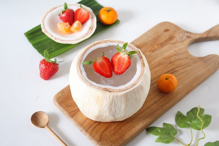 Lembut Bikin Ketagihan, Berikut Cara Membuat Puding Kelapa Muda