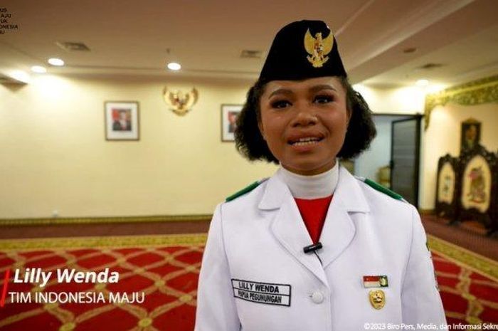 Ini Sosok Lilly Wenda, Pembawa Baki Bendera Merah Putih Dan Anggota ...