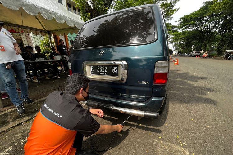 MPMRent bekerjasama dengan Dishub dan DLH Tangerang Selatan menggelar uji emisi gratis(Dok. MPMRent) 