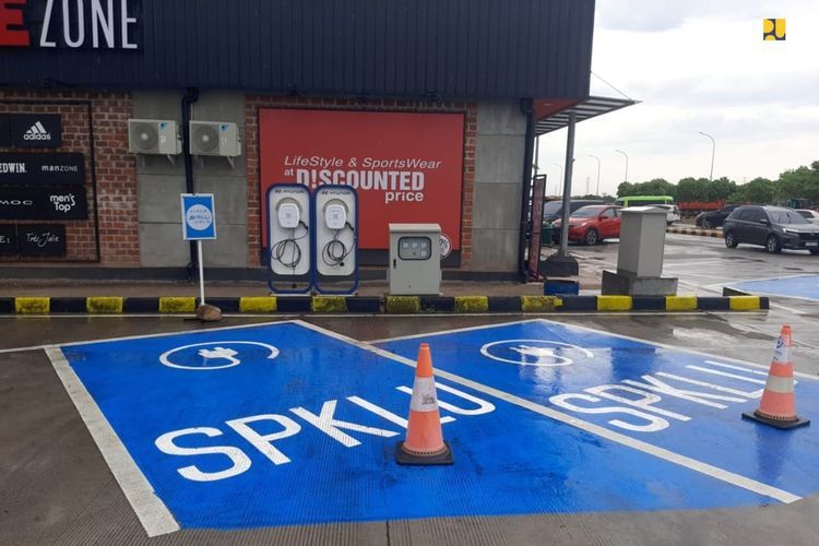 Daftar Stasiun Pengisian Kendaraan Listrik Umum (SPKLU) di rest area jalan tol saat arus mudik Lebaran 2023.(Dok. Kementerian PUPR)  