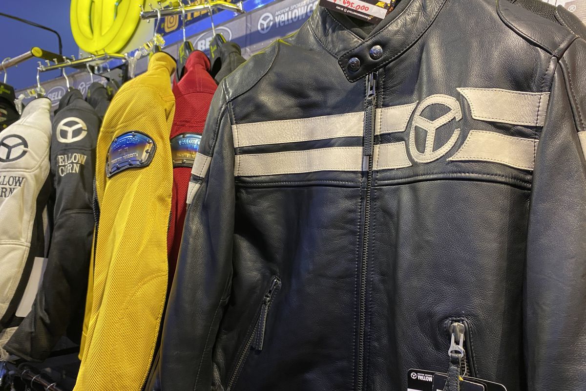Tips memilih jaket motor untuk berkendara, bisa bikin touring lebih aman dan nyaman (Kompas.com/Daafa Alhaqqy)  