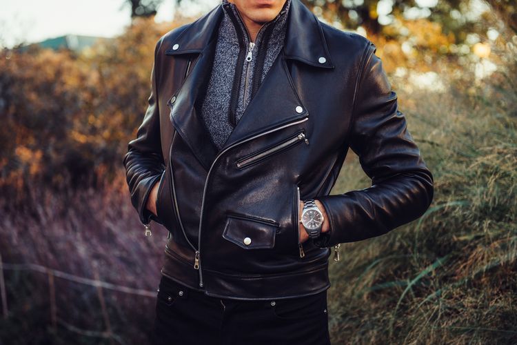 Ilustrasi jaket motor kulit(shutterstock)  