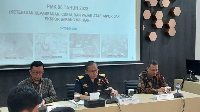 Pemerintah Bakal Berlakukan Aturan Pengetatan Barang Impor Mulai 17 Oktober 2023,Aturan tersebut tertuang dalam Peraturan Menteri Keuangan (PMK) Nomor 96/2023 tentang Ketentuan Kepabeanan, Cukai, dan Pajak atas Impor dan Ekspor Barang Kiriman.  