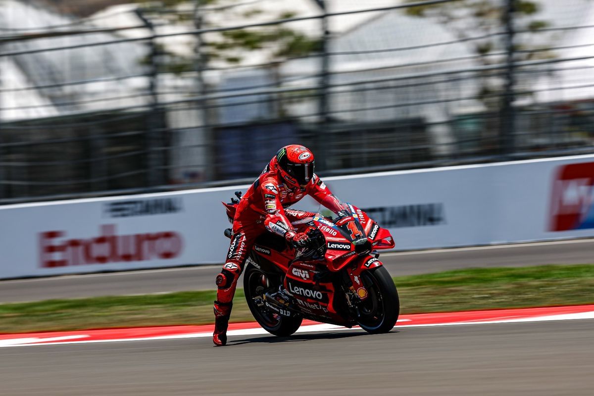 Hasil MotoGP Mandalika 2023: Penuh Drama, Bagnaia Berhasil Juara Martin ...
