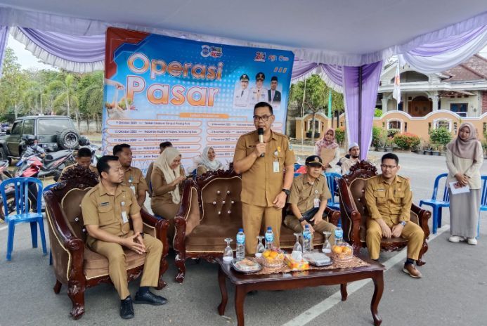 Sekda Pangkalpinang Hadiri Operasi Pasar di Taman Dealova