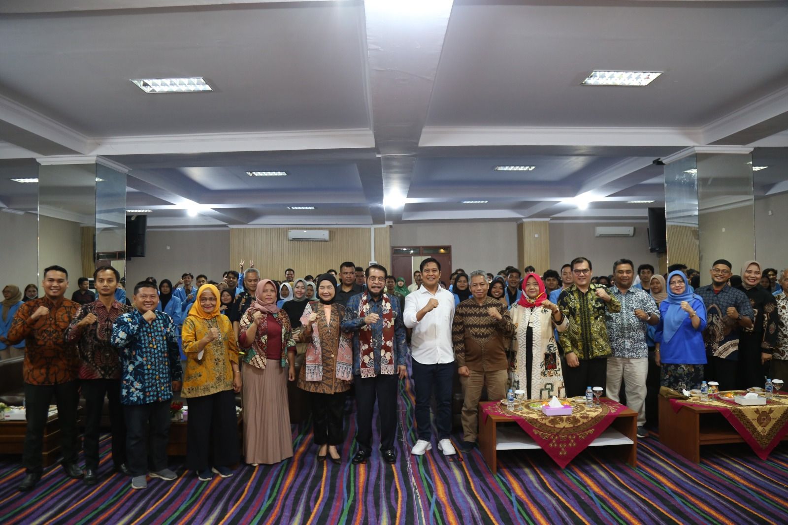 Ketua MK Berikan Kuliah Umum Secara Langsung di UBB