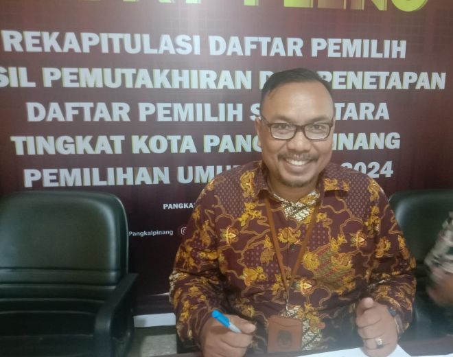 Ketua KPU Penti : Besok Logistik Bilik Suara Sampai di Gudang Logistik KPU Pangkalpinang