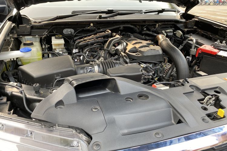 Mesin Mobil Ford Everest 2023 terbaru, dengan kubikasi 1.996 cc dan biturbo(Kompas.com/Daafa)  
