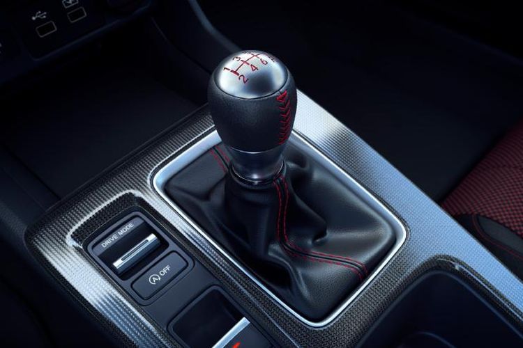 Transmisi manual 6-speed milik Honda Civic Si(hondanews.com)  