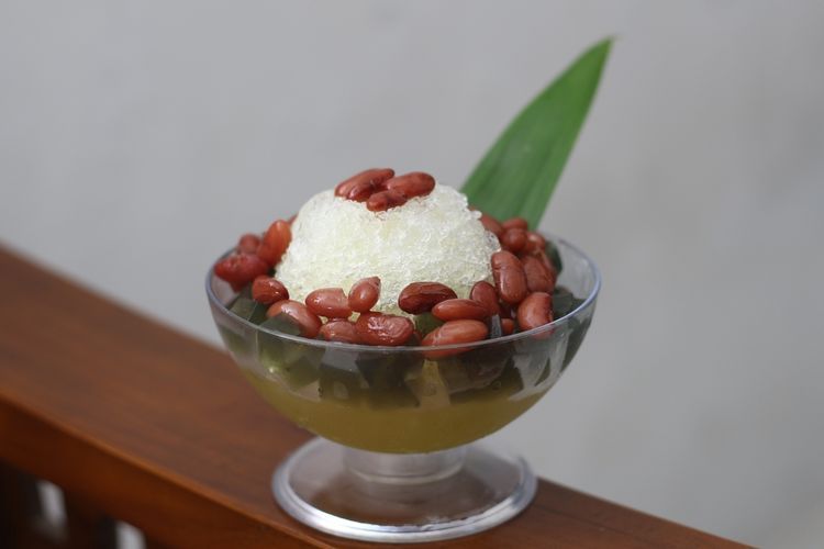ilustrasi es kacang merah. 