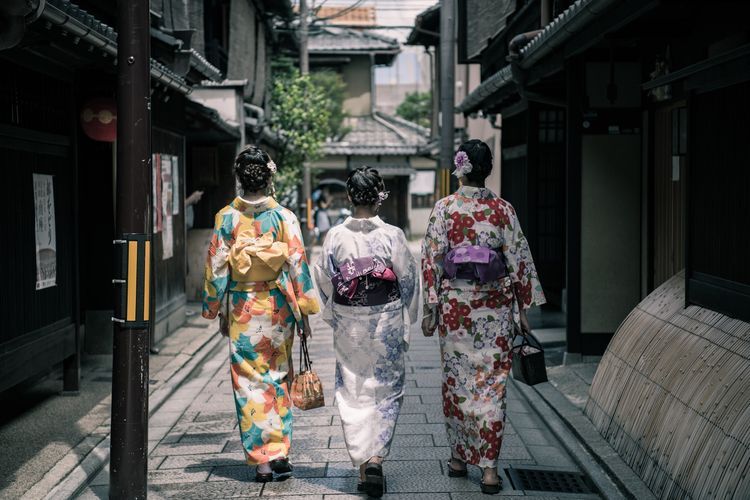 Ilustrasi wanita Jepang. Survei menunjukkan, sebagian besar wanita di Jepang tidak puas dengan pekerjaan rumah tangga suaminya.(PEXELS/SATOSHI HIRAYAMA)  