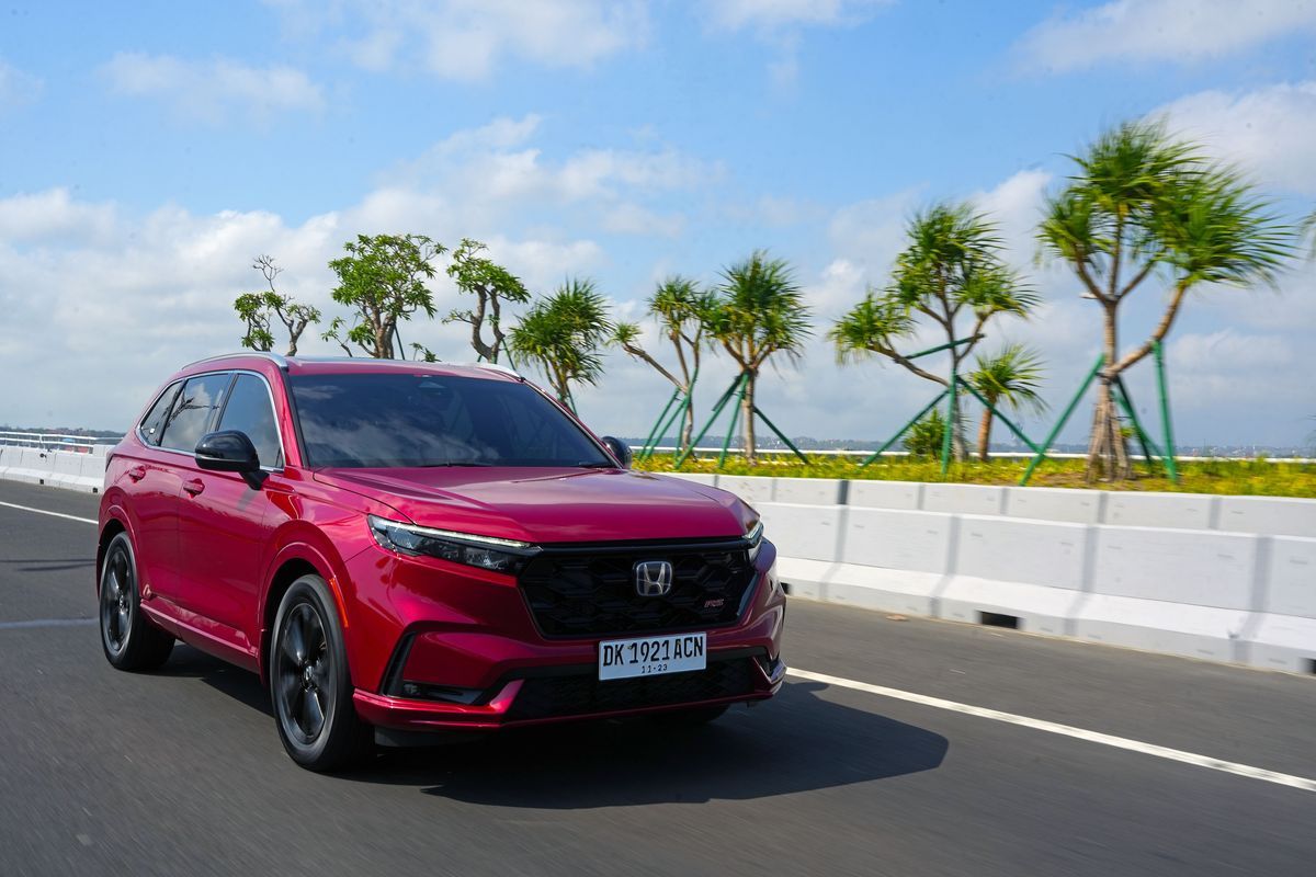 Honda CR-V e:HEV generasi keenam(Kompas.com - Aris Harvenda)  